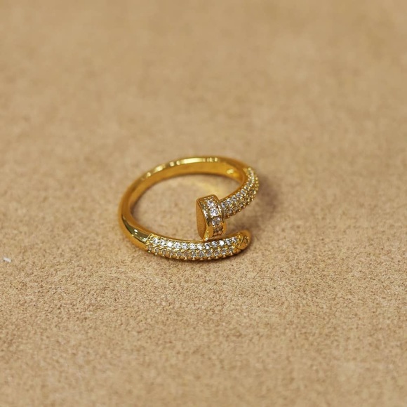Adjustable Yellow Gold plated nail ring with cubic zirconia diamonds. - Picture 9 of 9